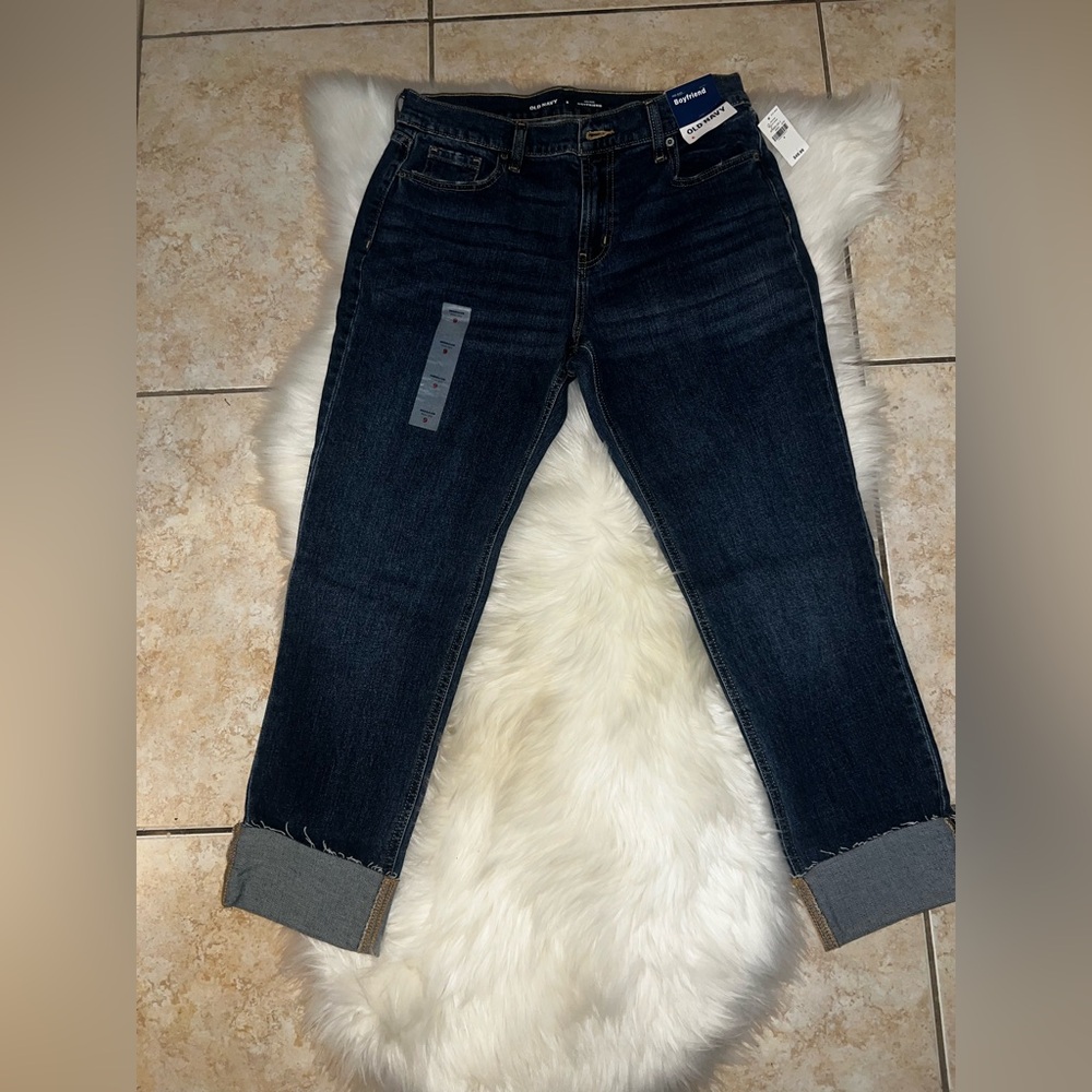 Old Navy Boyfriend cropped midrise jeans size 6